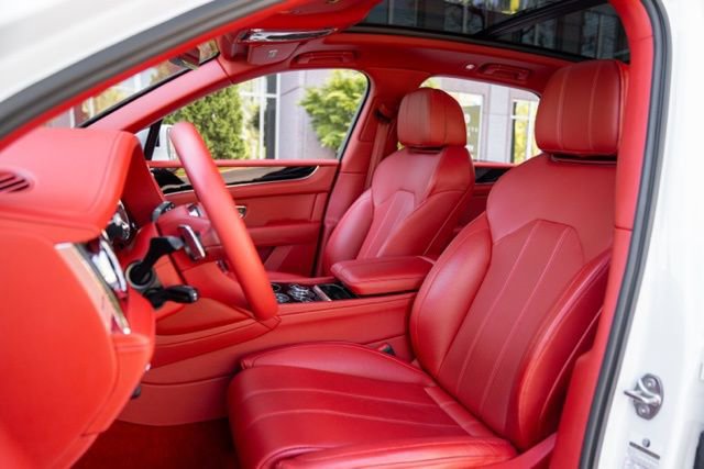 Used 2022 Bentley Bentayga image 52