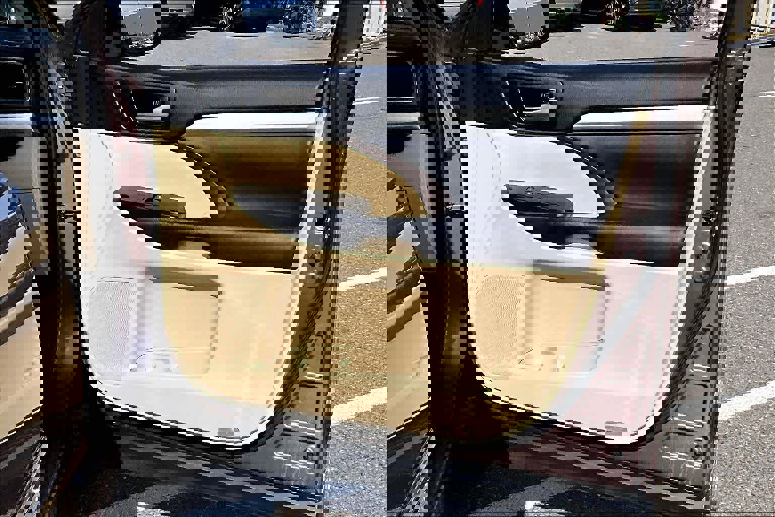 Used 2017 Toyota Highlander XLE image 22