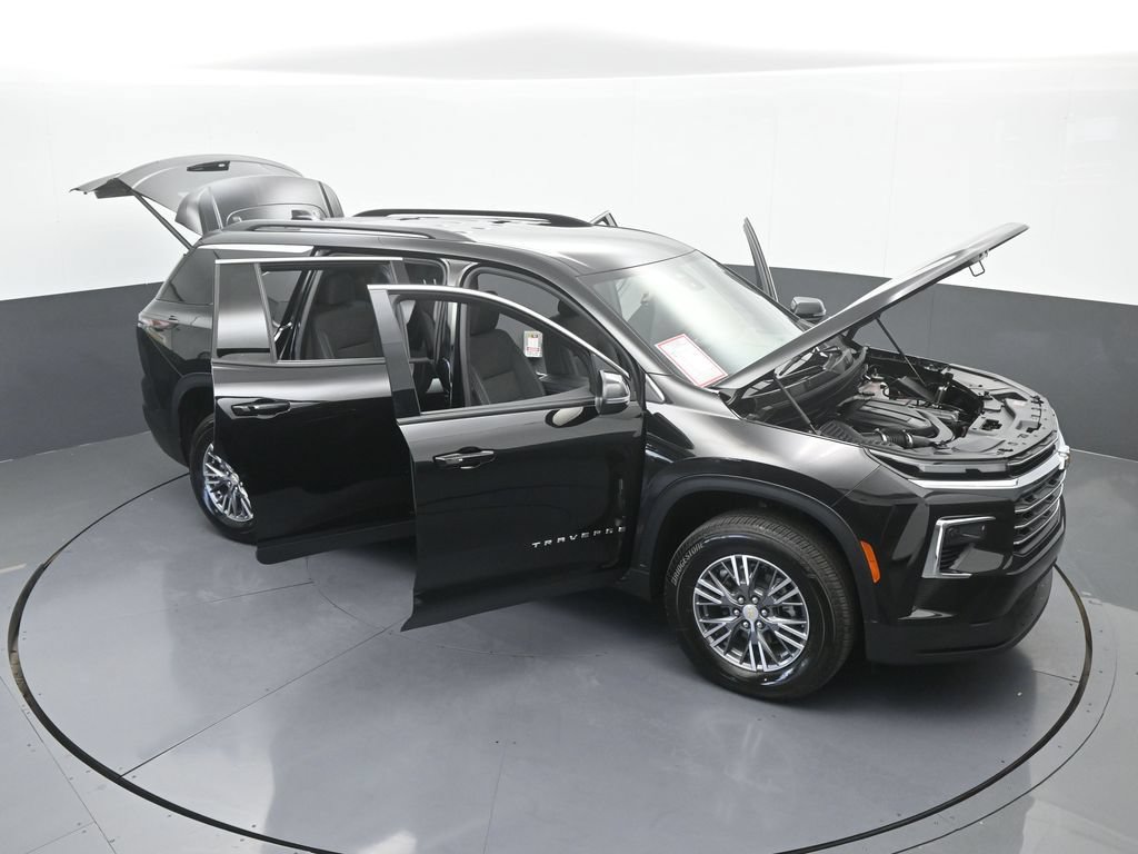 Used 2026 Chevrolet Traverse LT FWD image 70