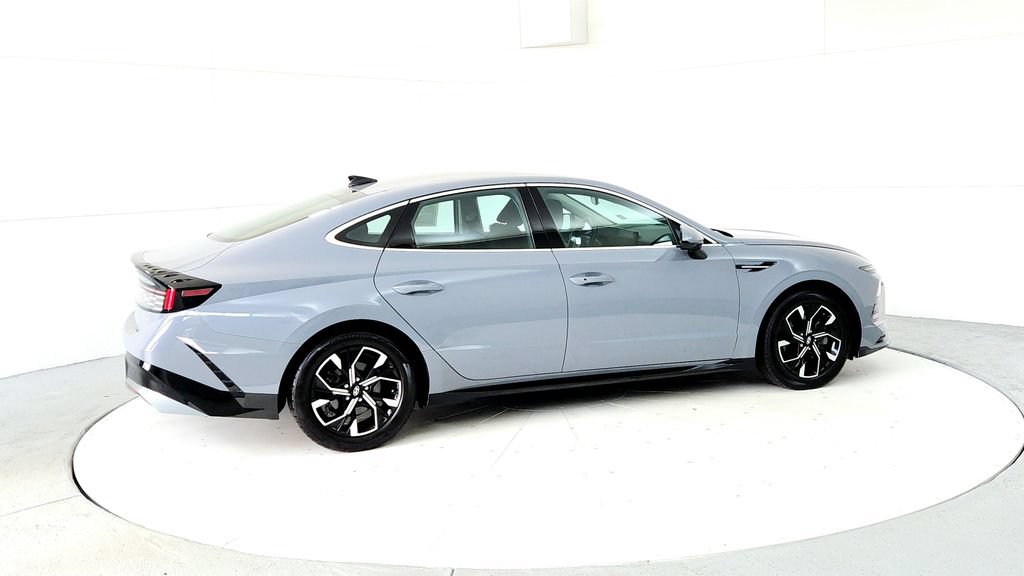 Used 2024 Hyundai Sonata SEL AWD/4WD image 6