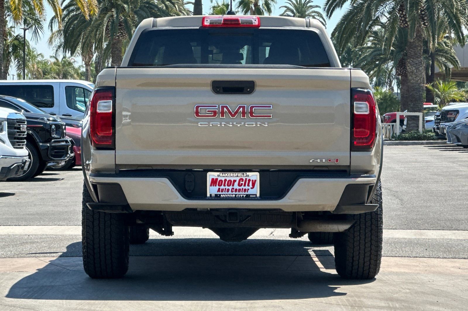 Used 2024 GMC Canyon AT4 AWD/4WD image 5