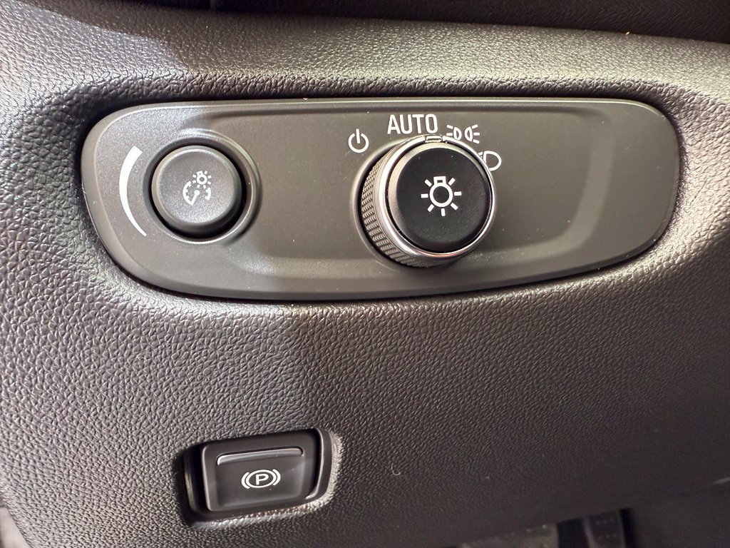 Used 2023 Chevrolet Blazer RS w/ Enhanced Convenience Package FWD image 31