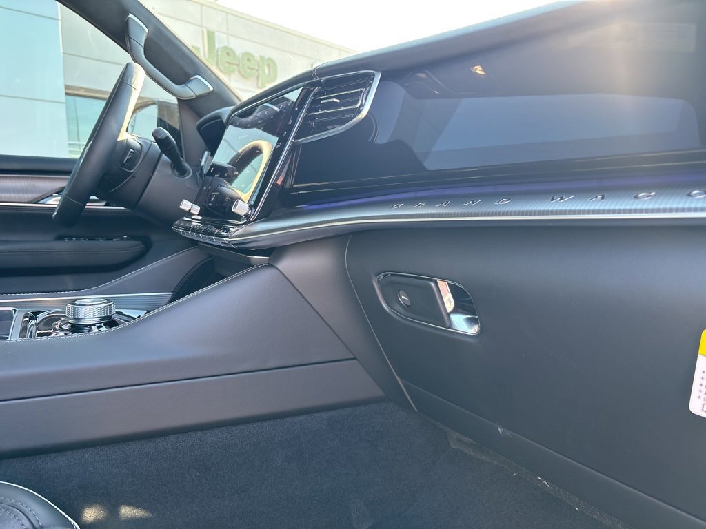 New 2025 Jeep Grand Wagoneer L Series II Obsidian w/ Quick Order Packagew 28T image 28