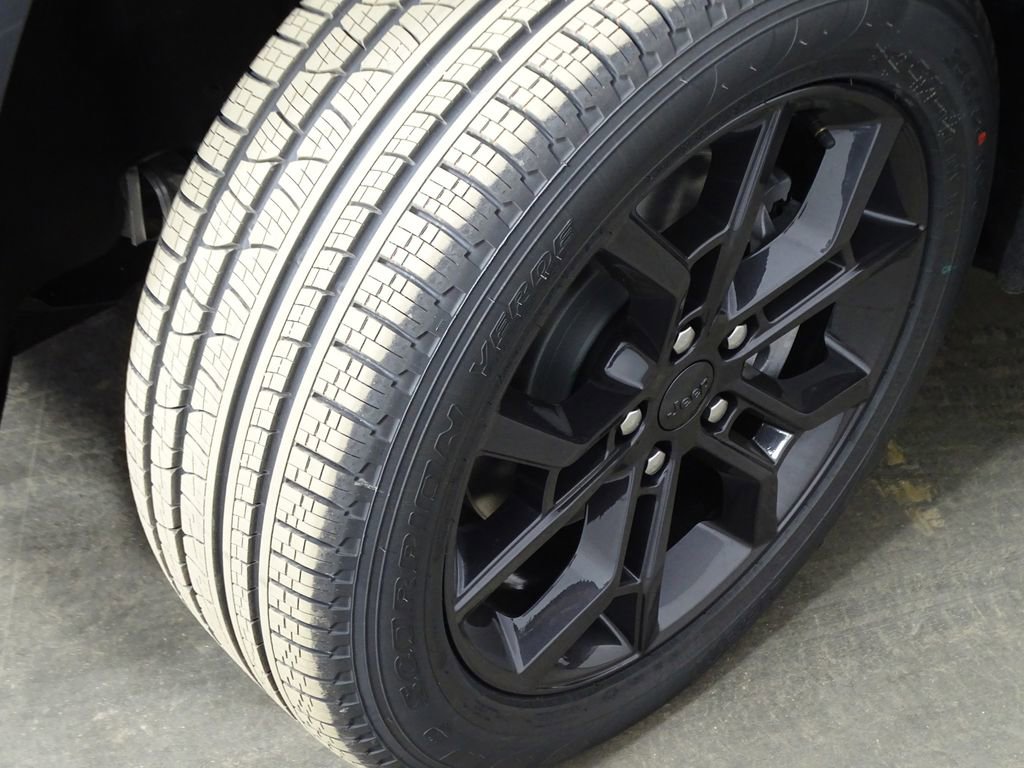 New 2025 Jeep Grand Cherokee L Limited image 45