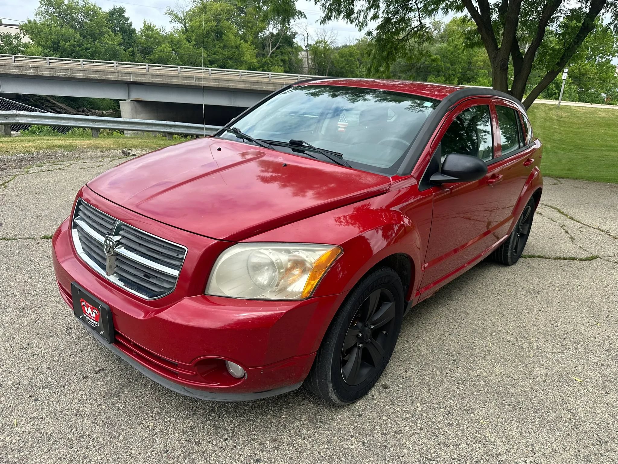 Used 2012 Dodge Caliber SXT FWD image 2
