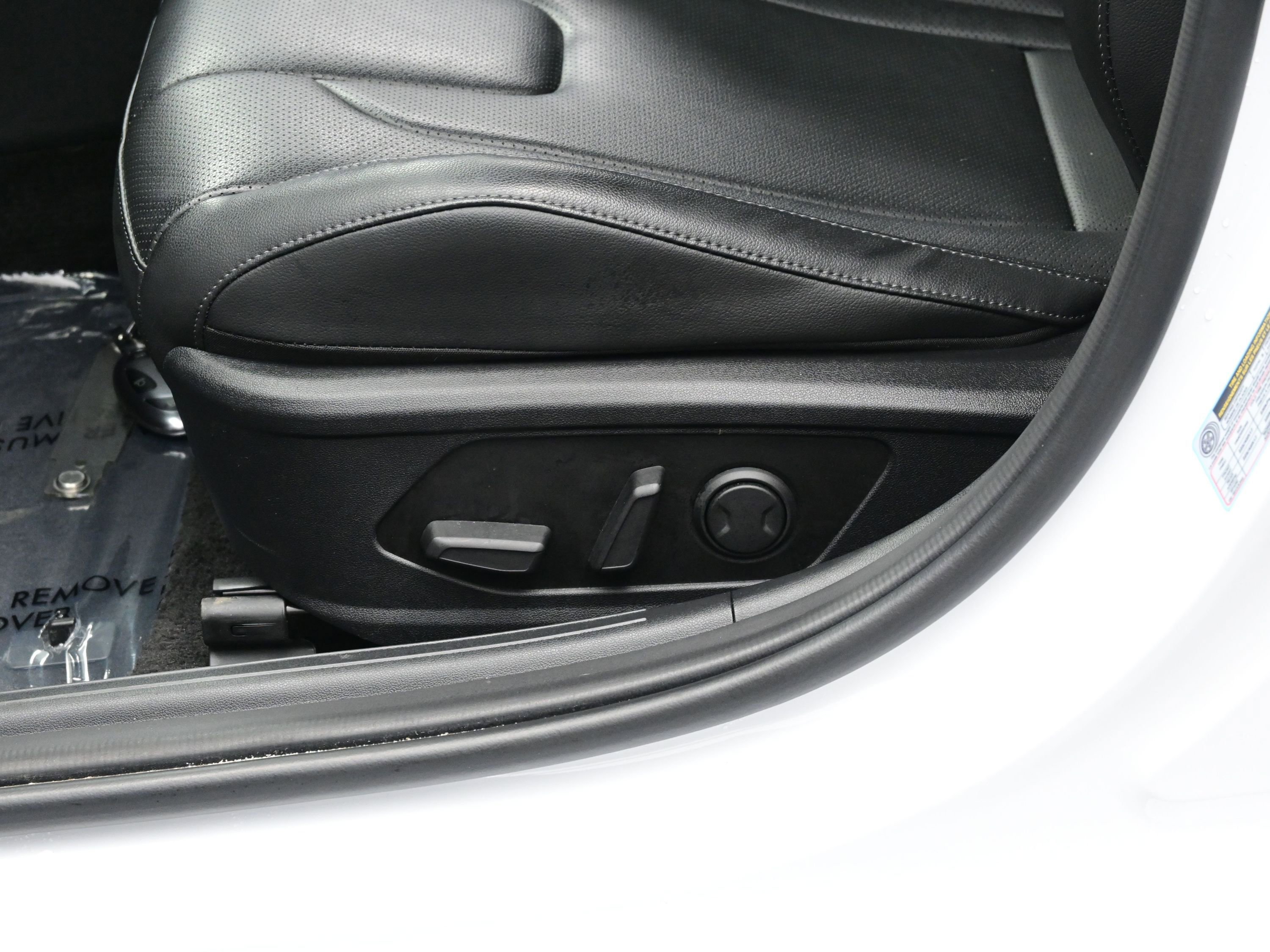 Certified 2025 Hyundai Elantra Limited image 11