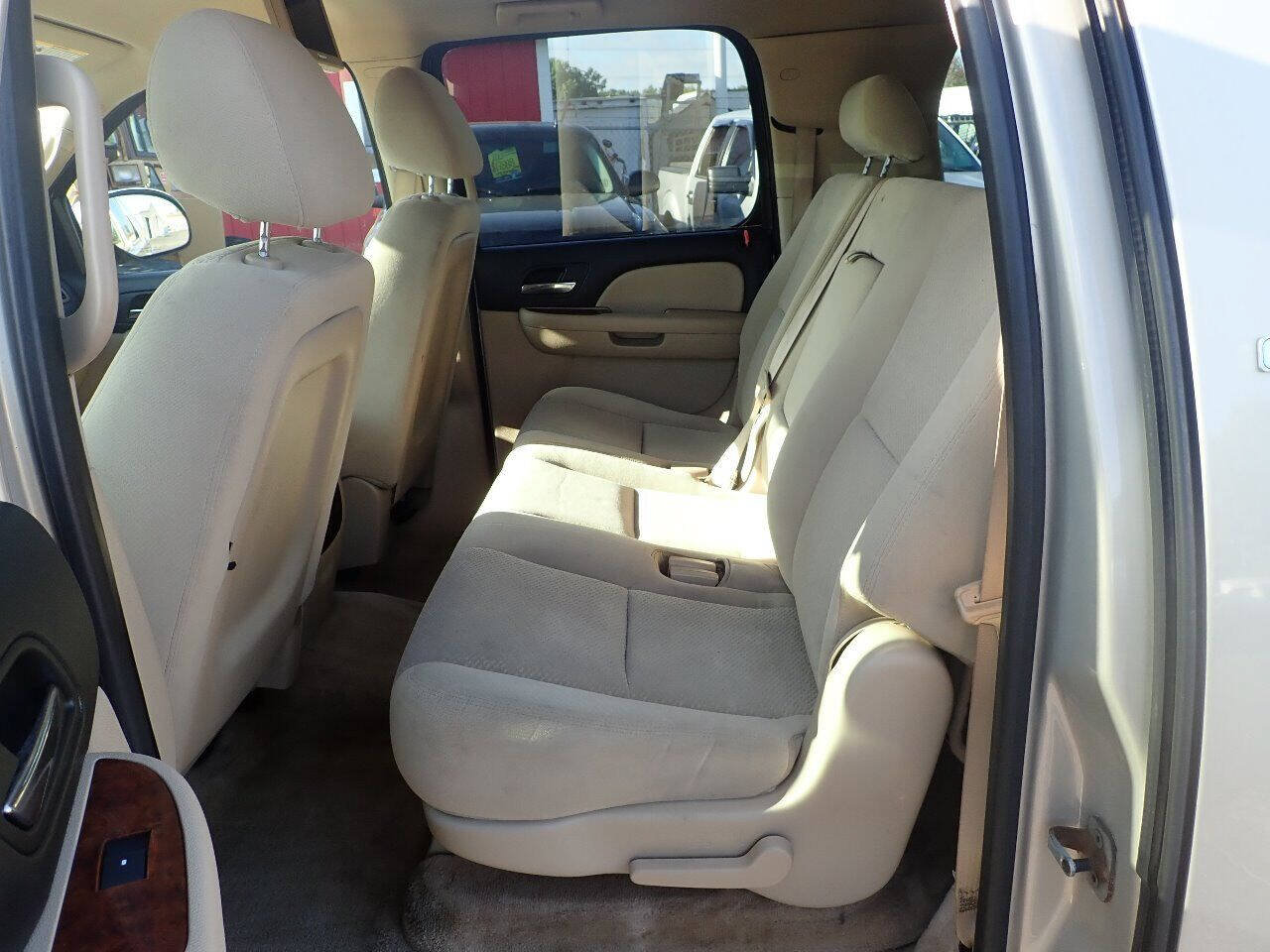 Used 2008 Chevrolet Suburban LT AWD/4WD image 14