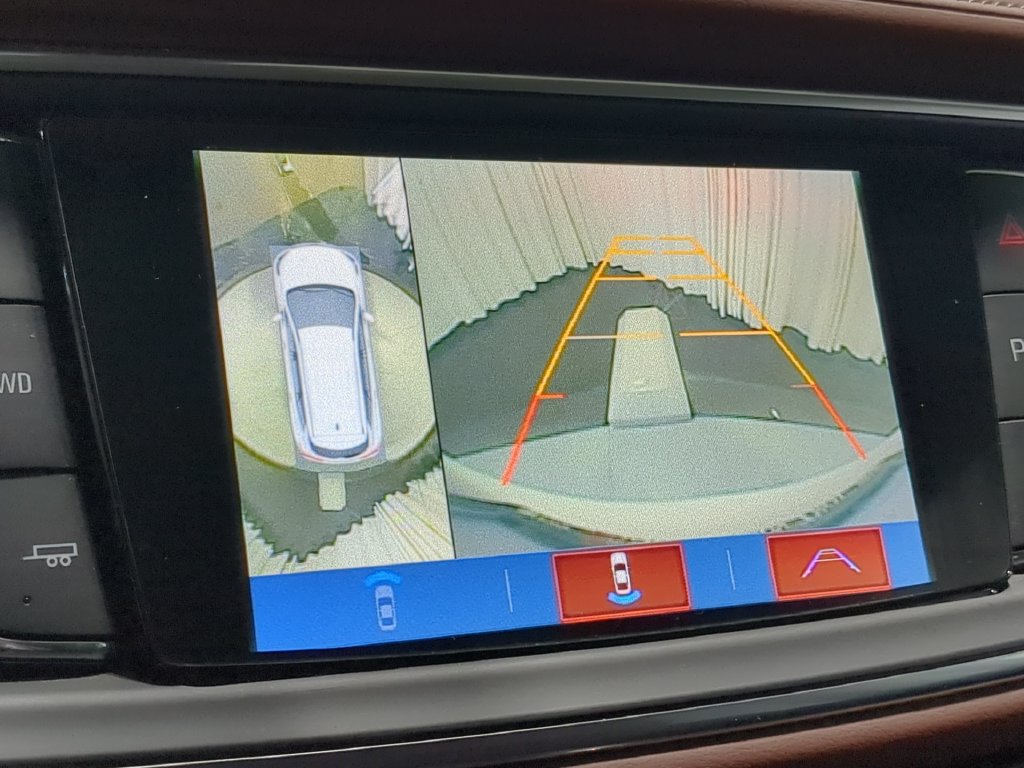 Used 2018 Buick Enclave Avenir w/ Avenir Technology Package AWD/4WD image 28