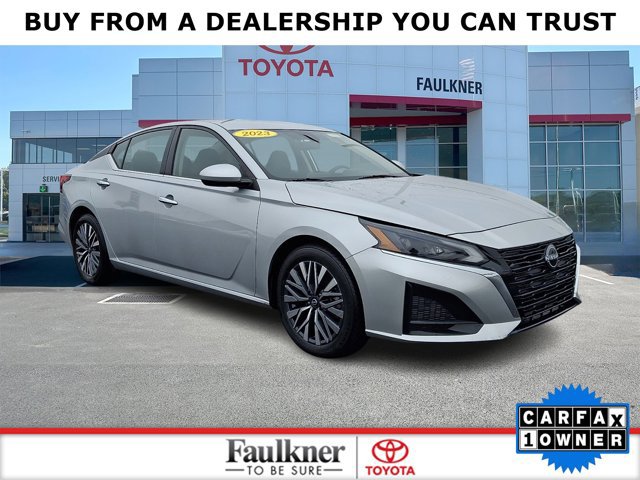 Used 2023 Nissan Altima 2.5 SV image 1