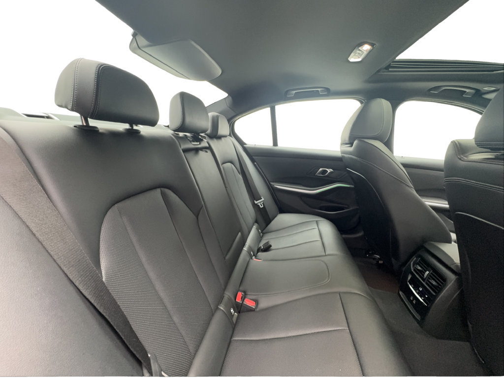Used 2024 BMW 330i Sedan RWD image 30