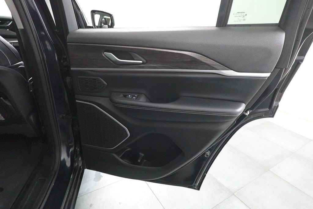 Used 2024 Jeep Grand Cherokee Limited 4xe AWD/4WD image 28