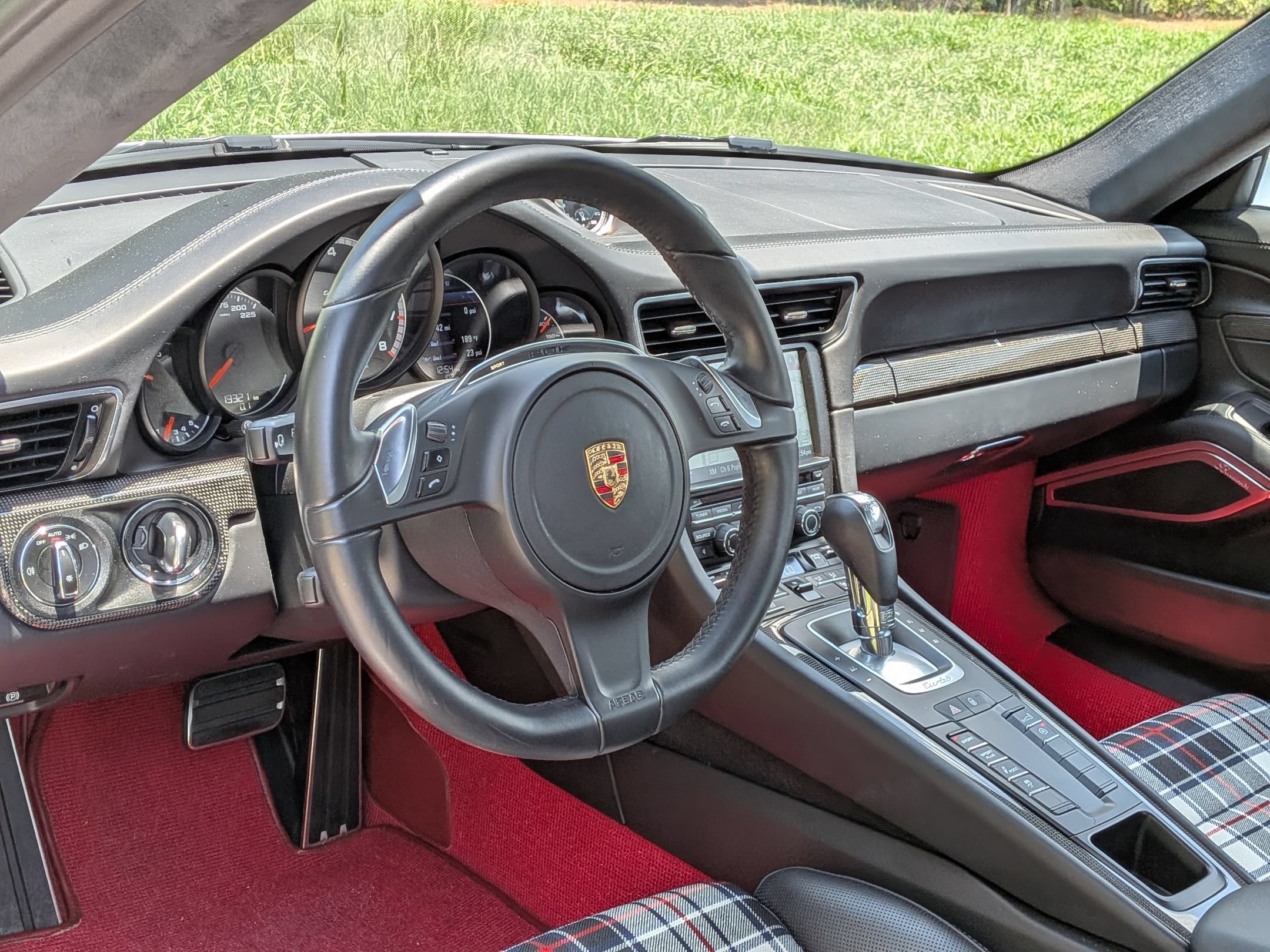 Certified 2014 Porsche 911 Turbo S AWD/4WD image 4