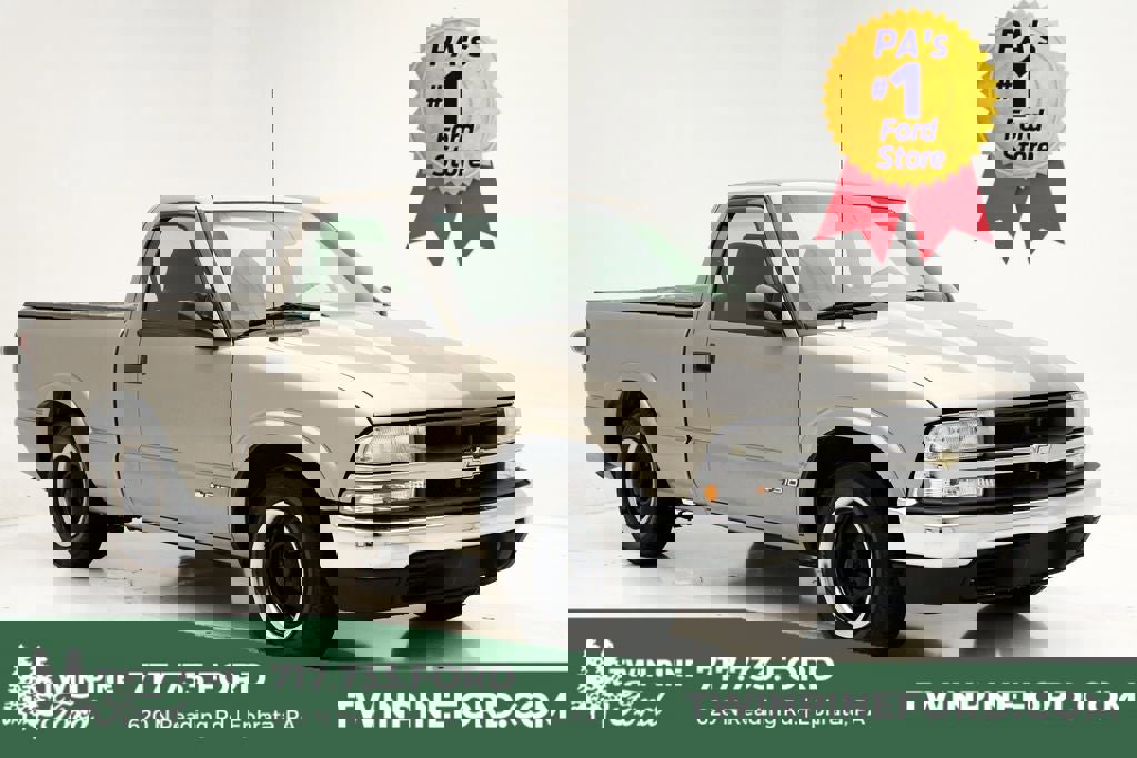 Used 2002 Chevrolet S10 Pickup 2WD Regular Cab w/ Preferred Equipment Group