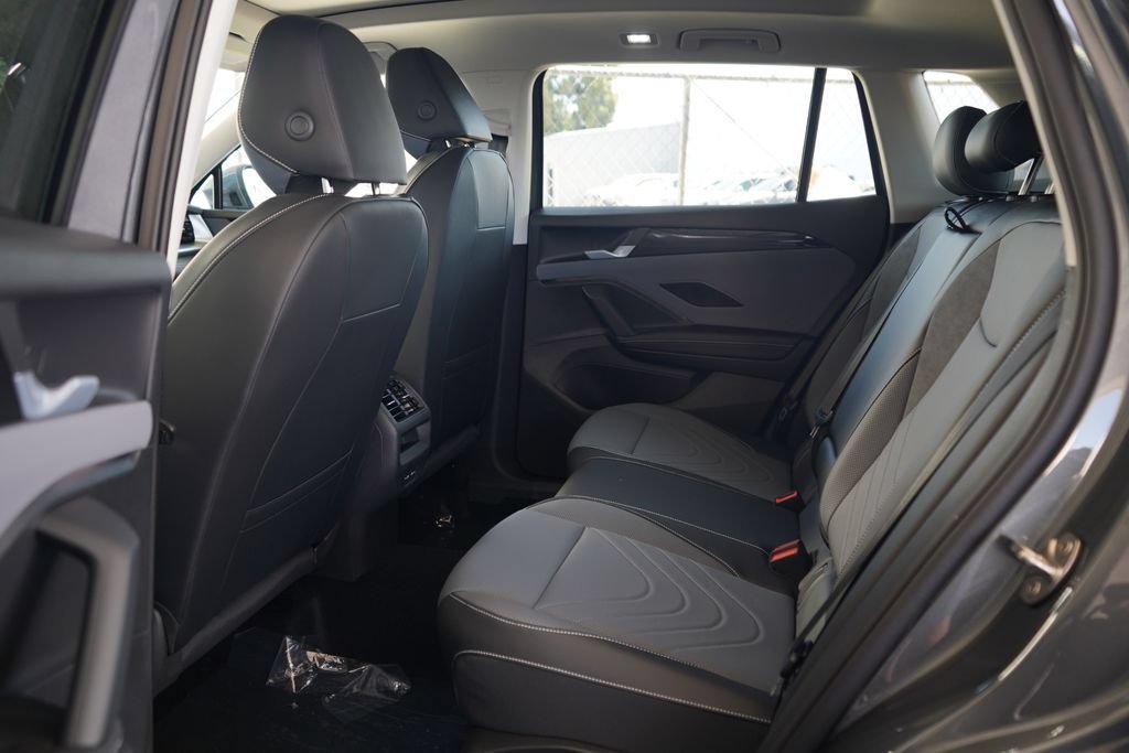 New 2026 Volkswagen Tiguan SE AWD/4WD image 7