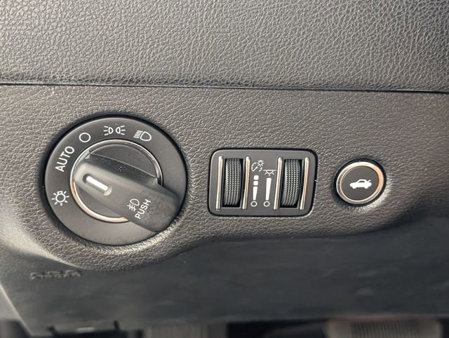 Used 2023 Chrysler 300 Touring L RWD image 14