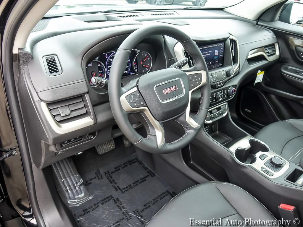 Used 2024 GMC Terrain Denali w/ Denali Premium Package AWD/4WD image 11