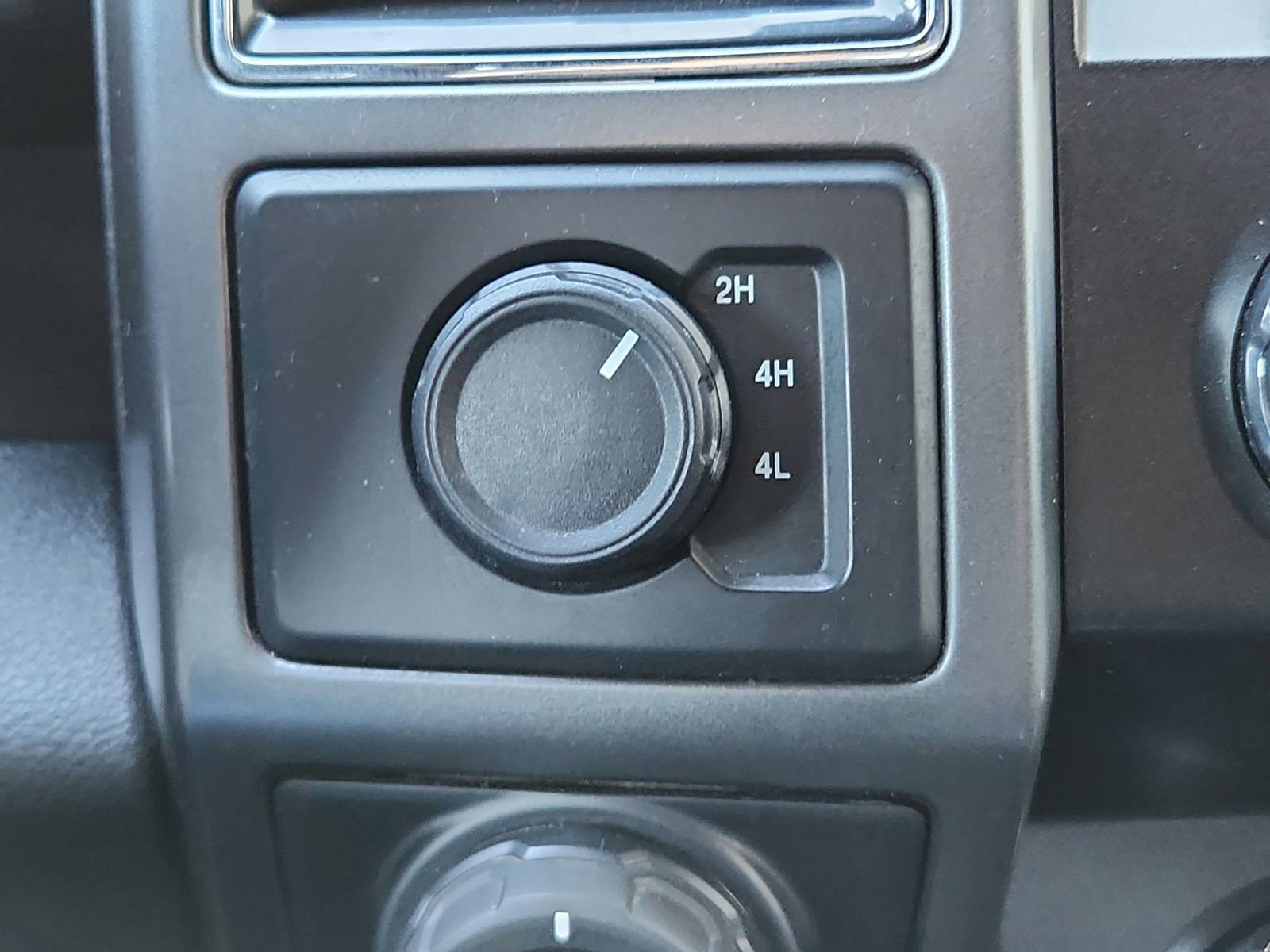 Used 2019 Ford F150 XLT w/ Equipment Group 302A Luxury image 16