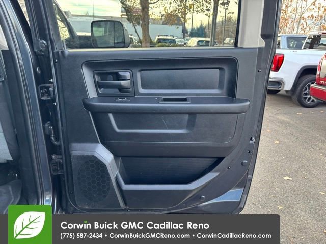 Used 2013 RAM 2500 Tradesman w/ Chrome Appearance Group image 23