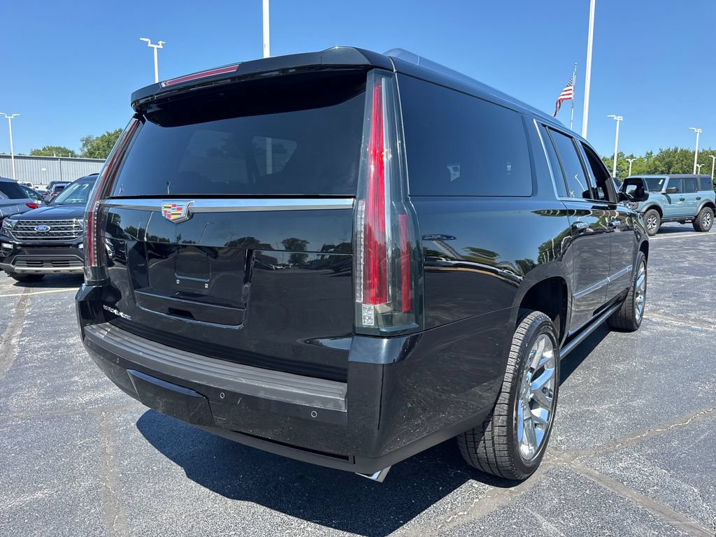 Used 2016 Cadillac Escalade ESV Platinum AWD/4WD image 7