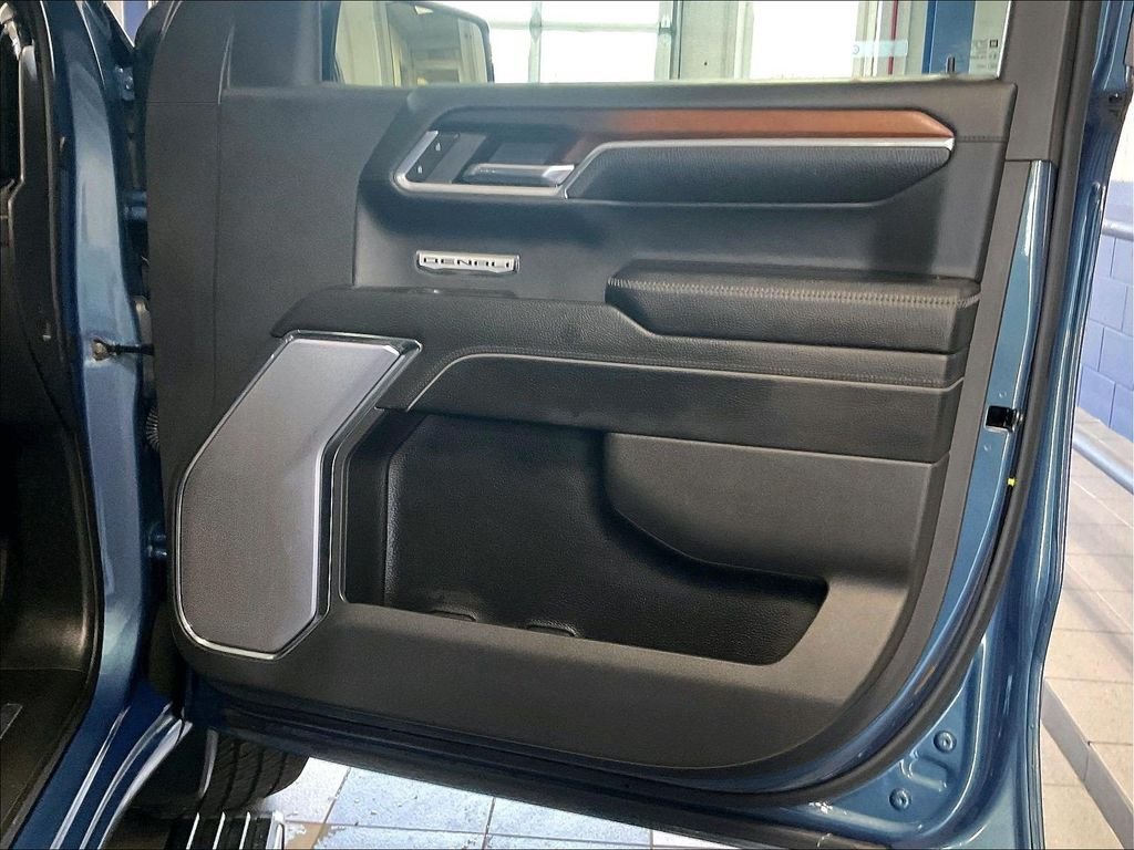 Used 2024 GMC Sierra 1500 Denali AWD/4WD image 12