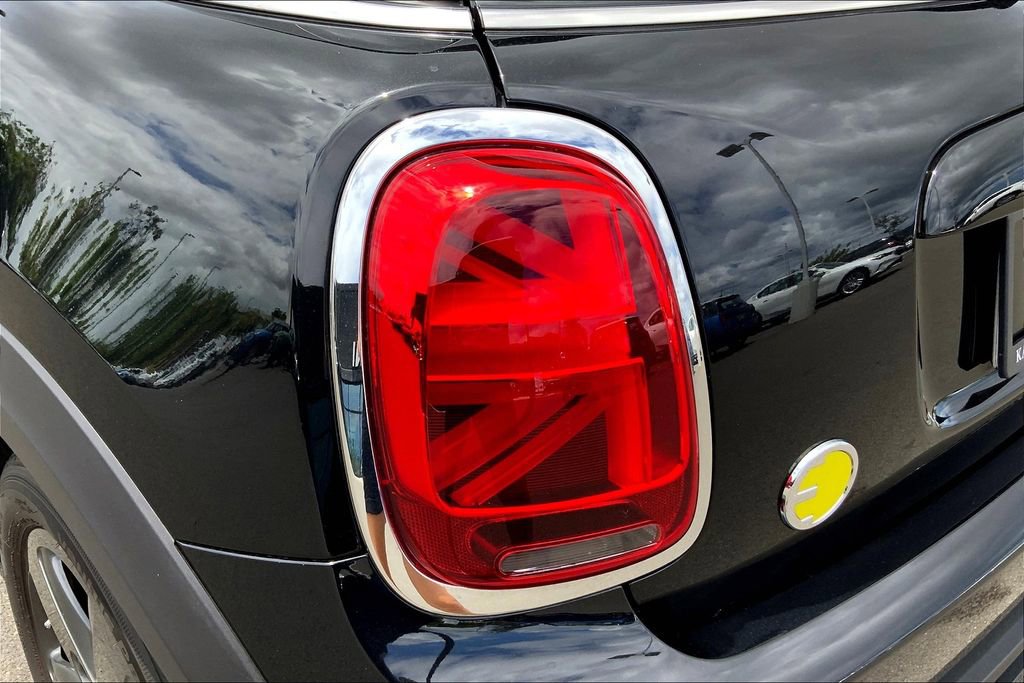 Certified 2024 MINI Cooper SE image 30