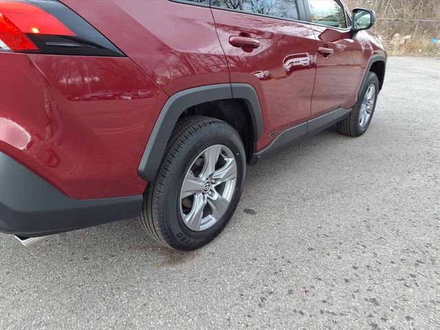 Certified 2025 Toyota RAV4 LE image 9