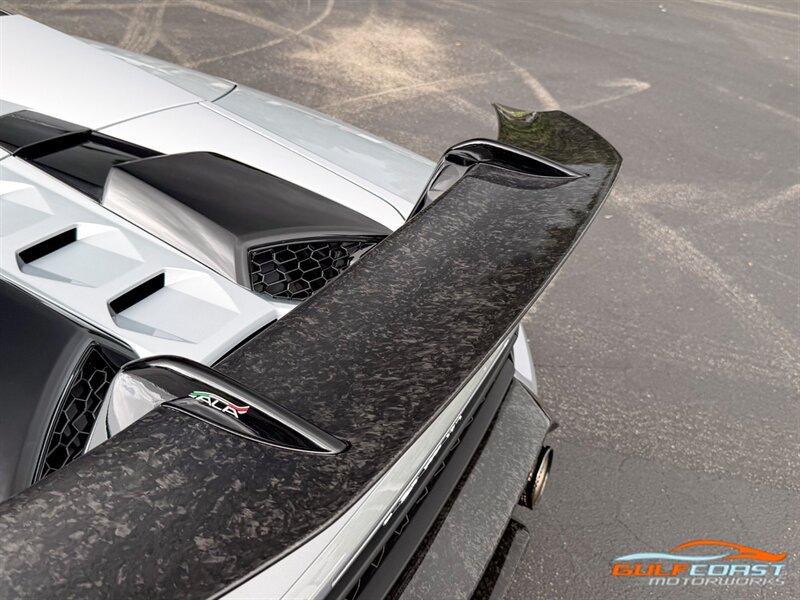 Used 2019 Lamborghini Huracan Performante AWD/4WD image 55