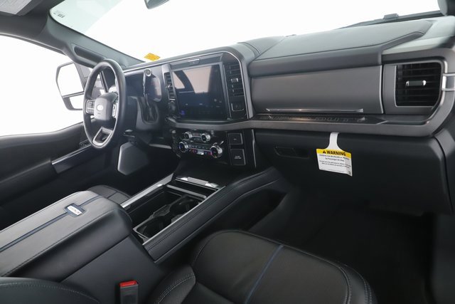 Used 2025 Ford F450 Platinum image 32
