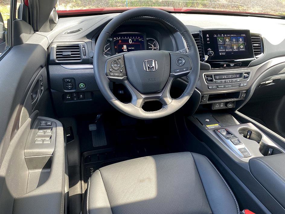 Used 2025 Honda Passport EX-L image 11