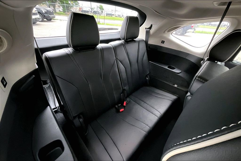 Used 2024 Acura MDX SH-AWD w/ Advance Package image 38