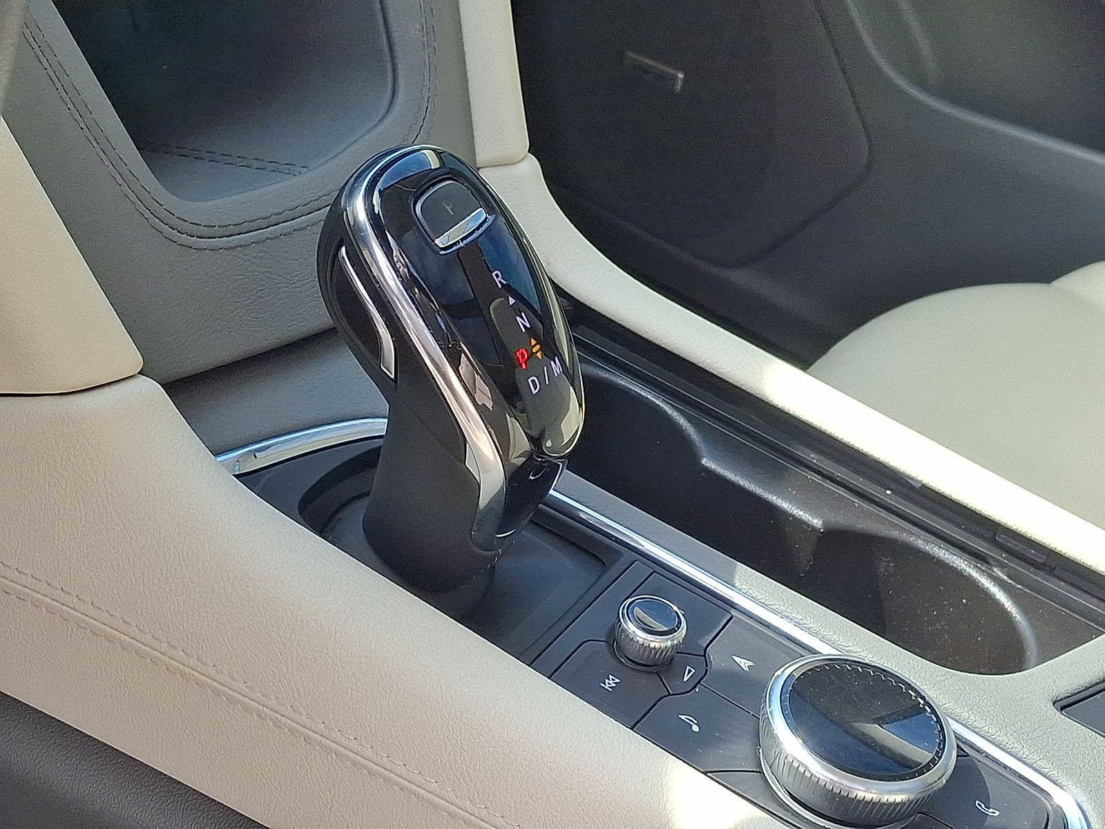 Used 2024 Cadillac XT5 Premium Luxury image 12