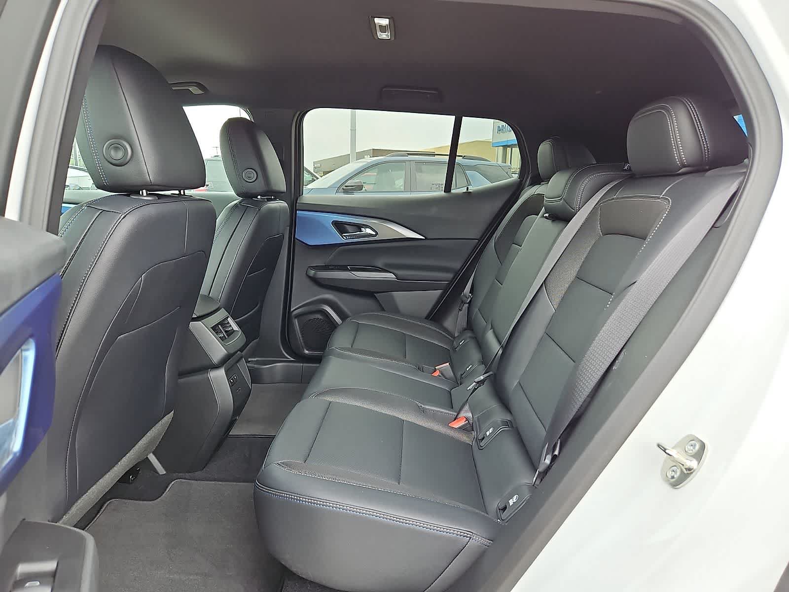 New 2026 Chevrolet Equinox EV LT w/ Convenience Package II FWD image 8