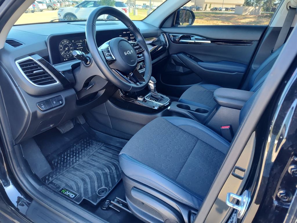 Used 2024 Kia Seltos S image 2