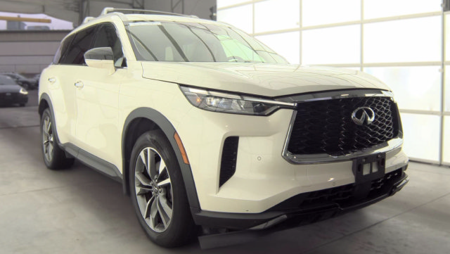 Used 2023 INFINITI QX60 Luxe w/ Cargo Package AWD/4WD image 4