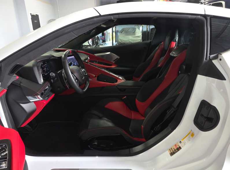 Used 2023 Chevrolet Corvette Stingray Premium Cpe w/ Z51 Performance Package RWD image 6