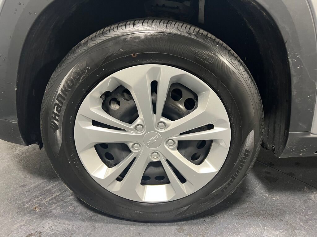 Used 2024 Chevrolet Trax LS w/ Driver Confidence Package image 14