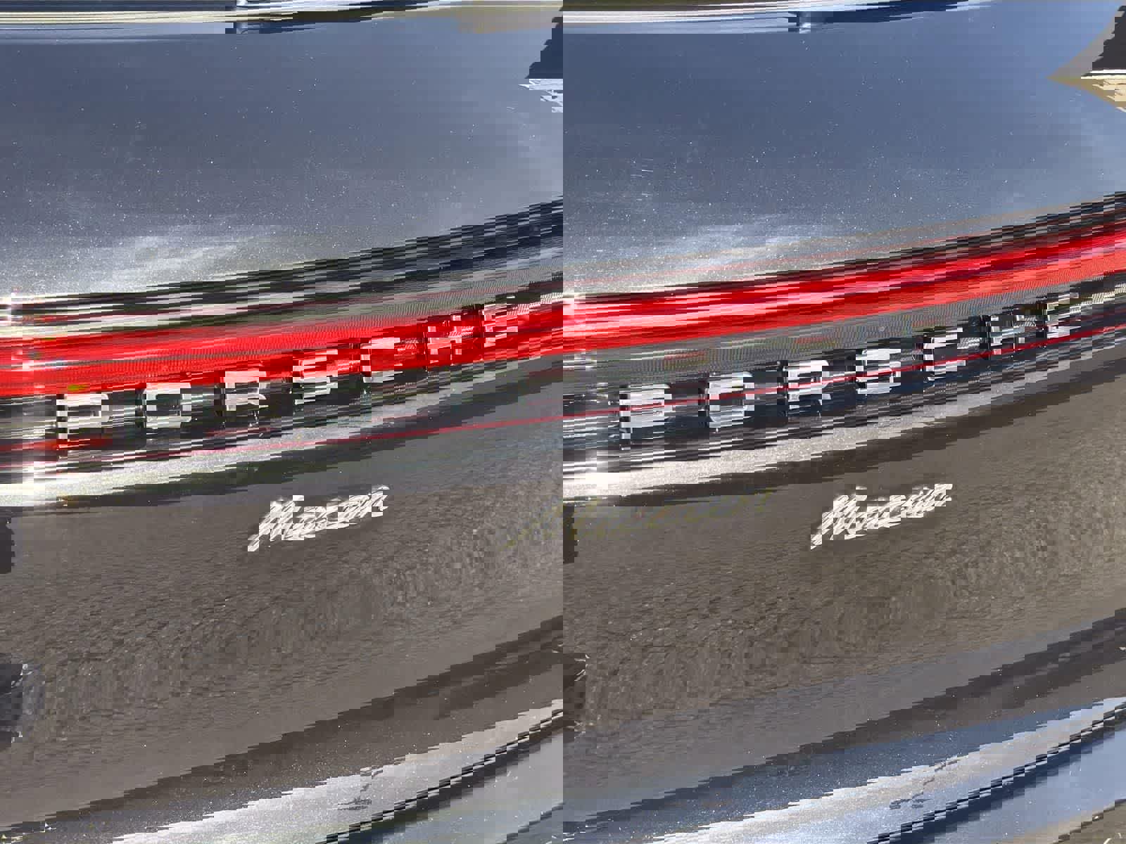 Used 2023 Porsche Macan T image 31