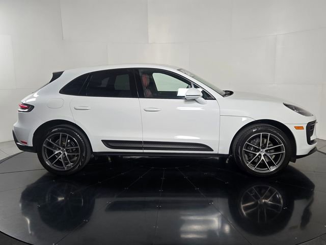Used 2024 Porsche Macan image 7