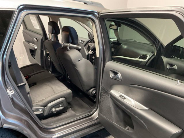 Used 2018 Dodge Journey SE w/ Connectivity Group FWD image 25