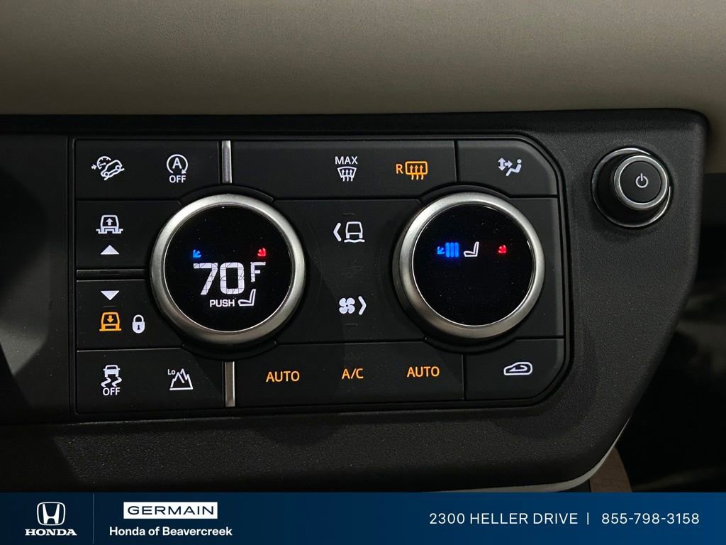 Used 2023 Land Rover Defender 110 SE AWD/4WD image 24