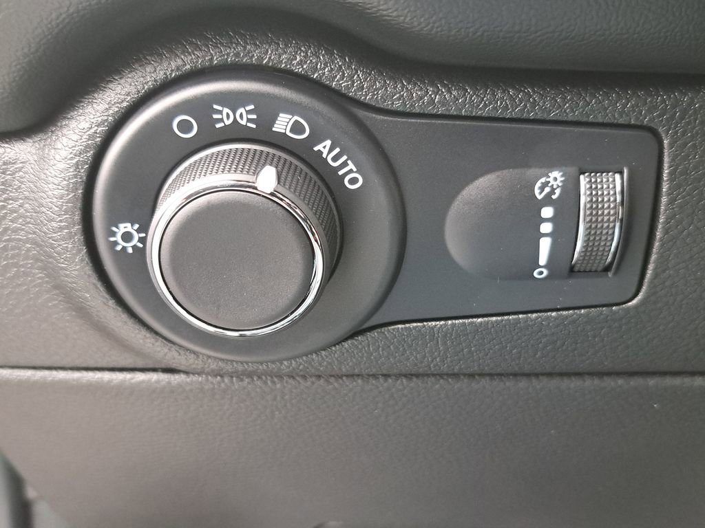 Certified 2025 Dodge Durango GT image 30