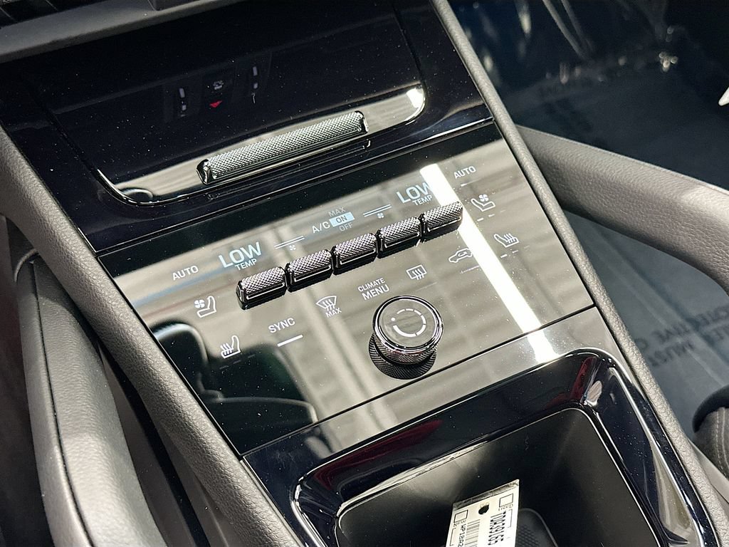 New 2026 Porsche Cayenne Coupe AWD/4WD image 18
