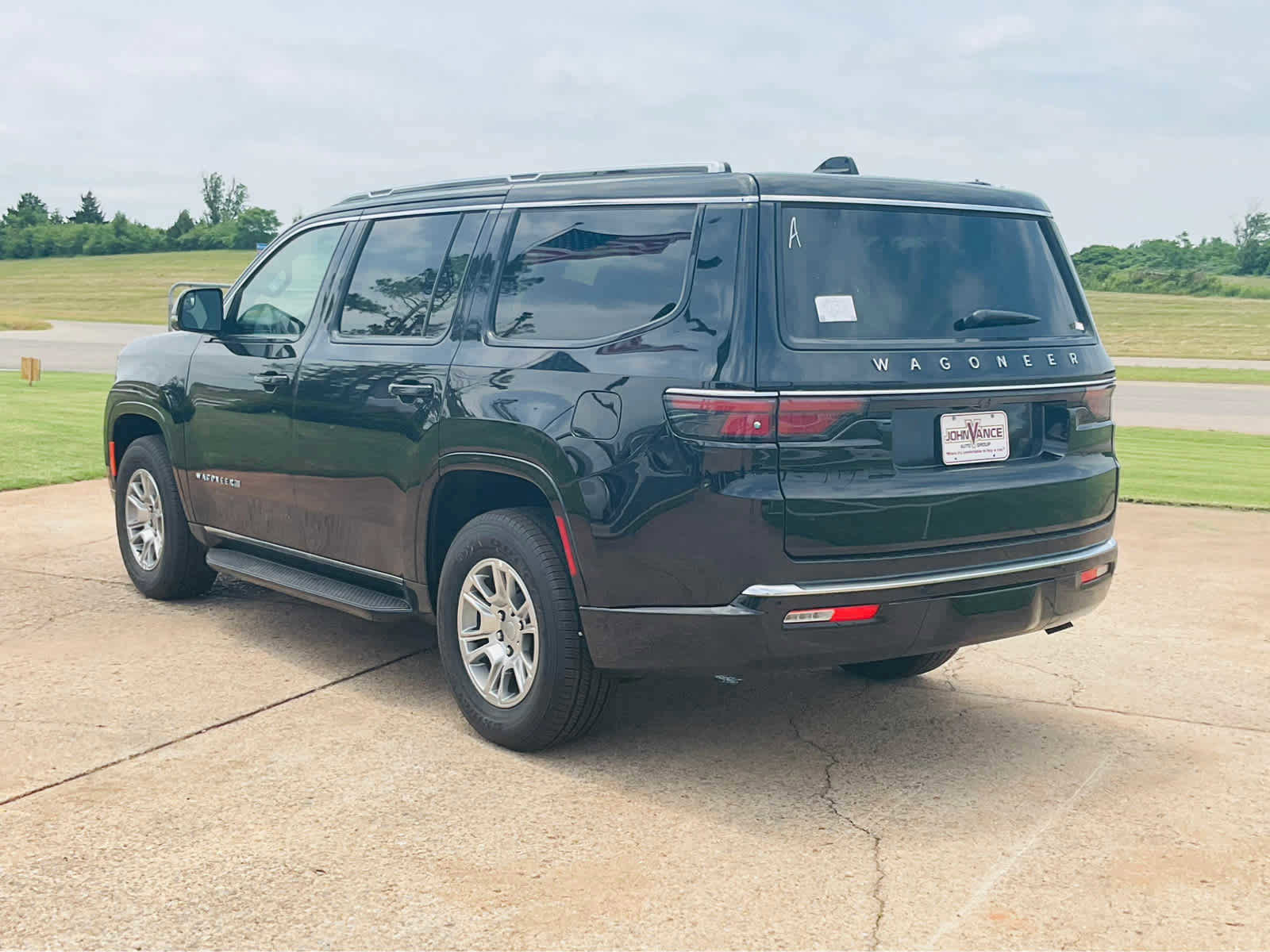 New 2024 Jeep Wagoneer 4WD w/ Convenience Group I image 5