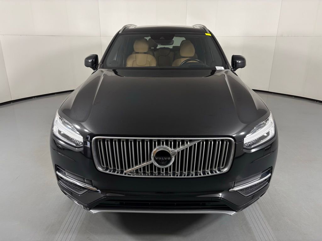 Used 2017 Volvo XC90 T6 Inscription w/ Vision Package AWD/4WD image 3
