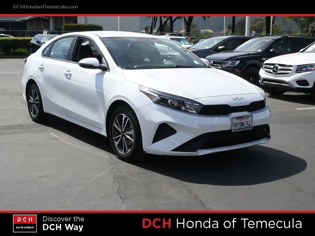 Used 2024 Kia Forte LXS w/ LXS Technology Package FWD image 3
