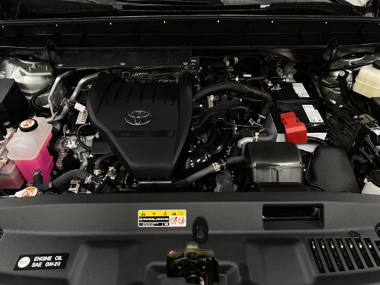 Used 2023 Toyota Highlander L image 11