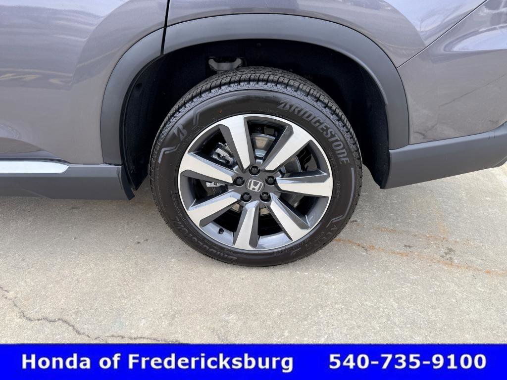 Certified 2025 Honda Pilot Elite image 11