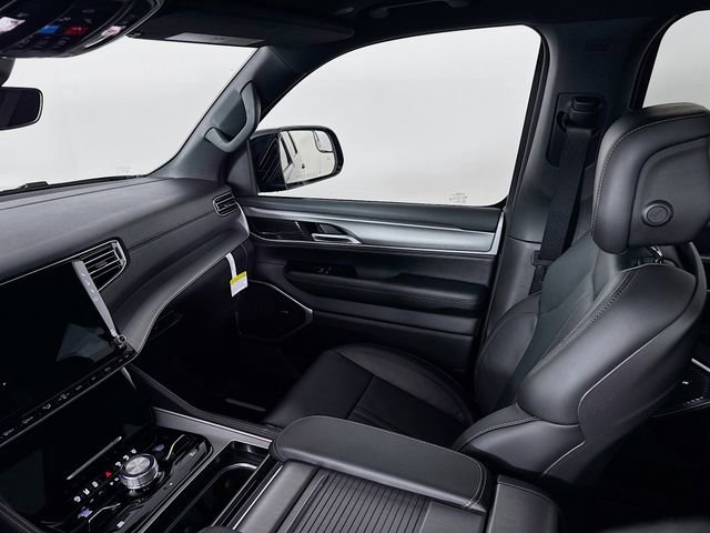 New 2026 Jeep Grand Wagoneer 4WD image 28