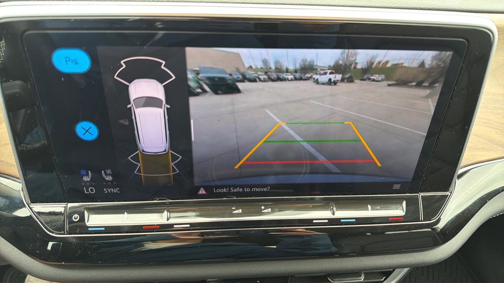 Used 2024 Volkswagen Atlas SE image 29