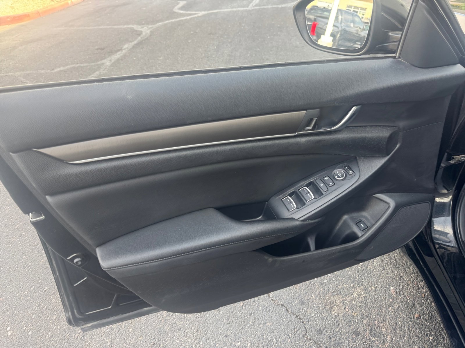 Used 2019 Honda Accord LX image 13